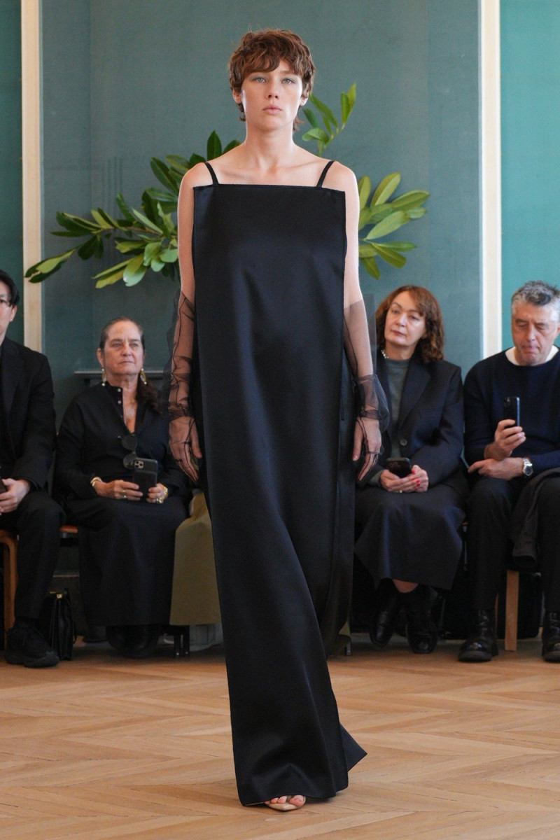 Carven fashion show for Spring/Summer 2025