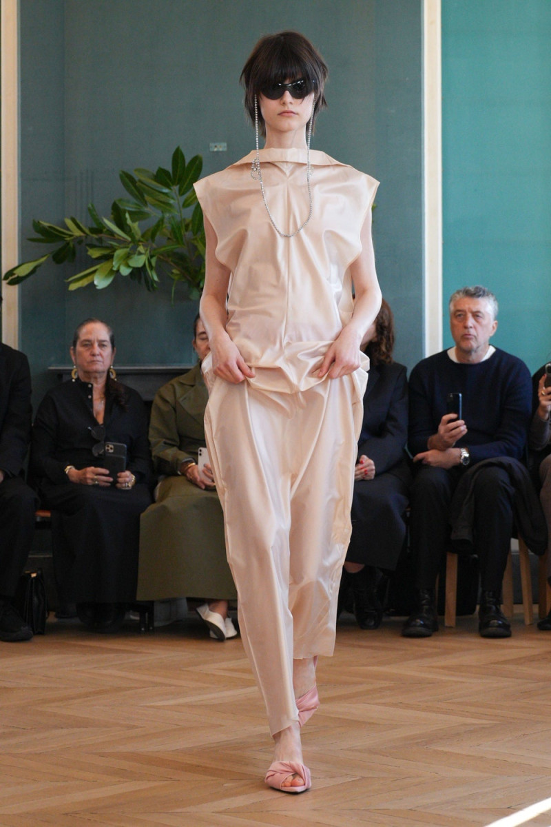 Carven fashion show for Spring/Summer 2025