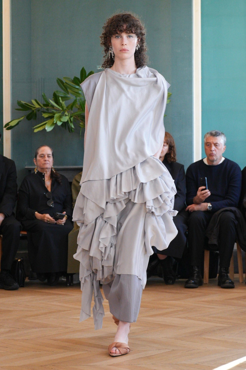 Carven fashion show for Spring/Summer 2025