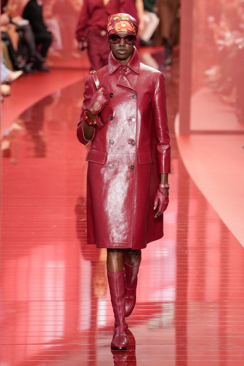 Nyajuok Gatdet featured in  the Gucci fashion show for Spring/Summer 2025