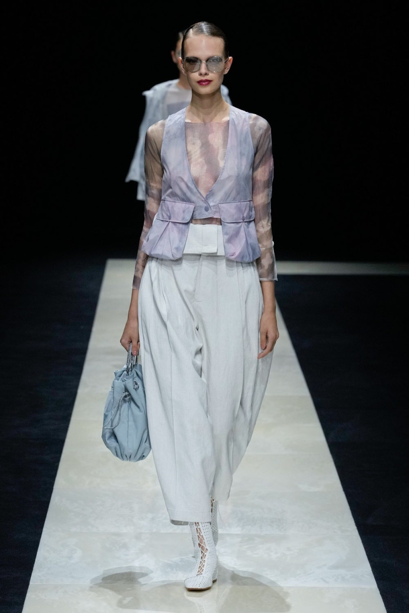 Emporio Armani fashion show for Spring/Summer 2025