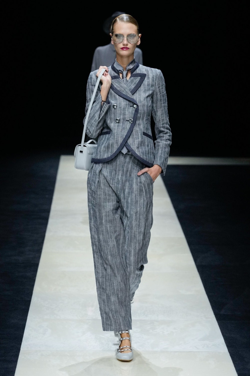 Emporio Armani fashion show for Spring/Summer 2025