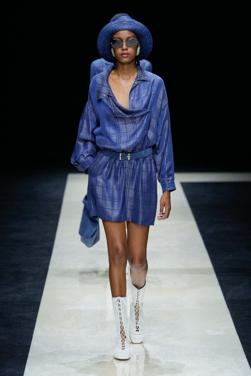 Emporio Armani fashion show for Spring/Summer 2025