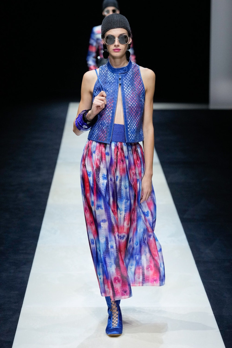 Emporio Armani fashion show for Spring/Summer 2025