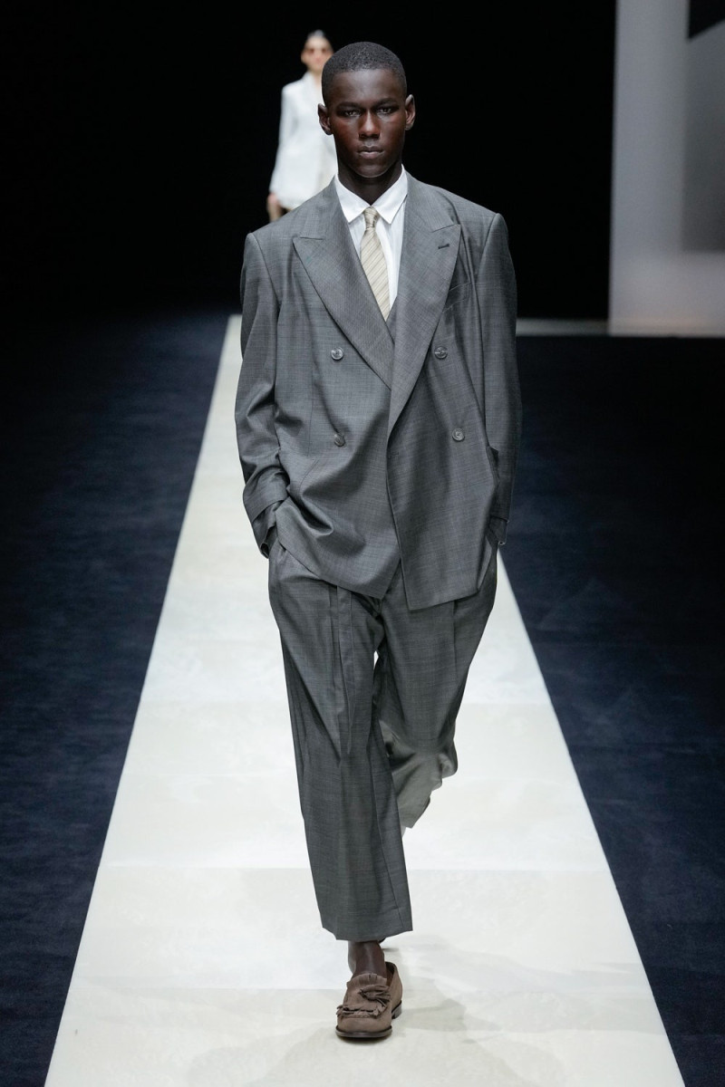 Emporio Armani fashion show for Spring/Summer 2025