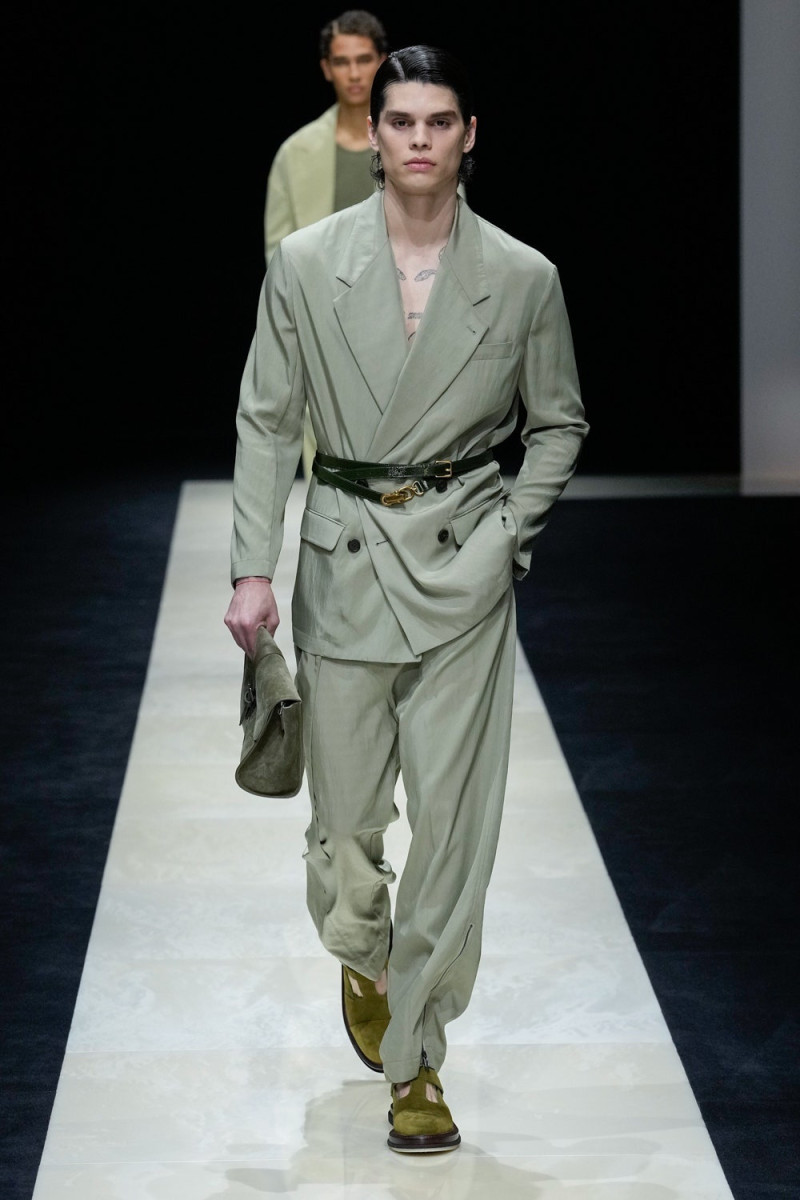 Emporio Armani fashion show for Spring/Summer 2025