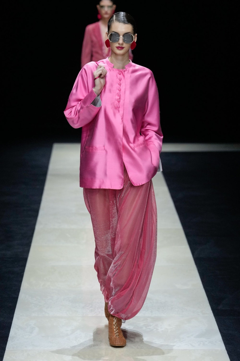 Emporio Armani fashion show for Spring/Summer 2025