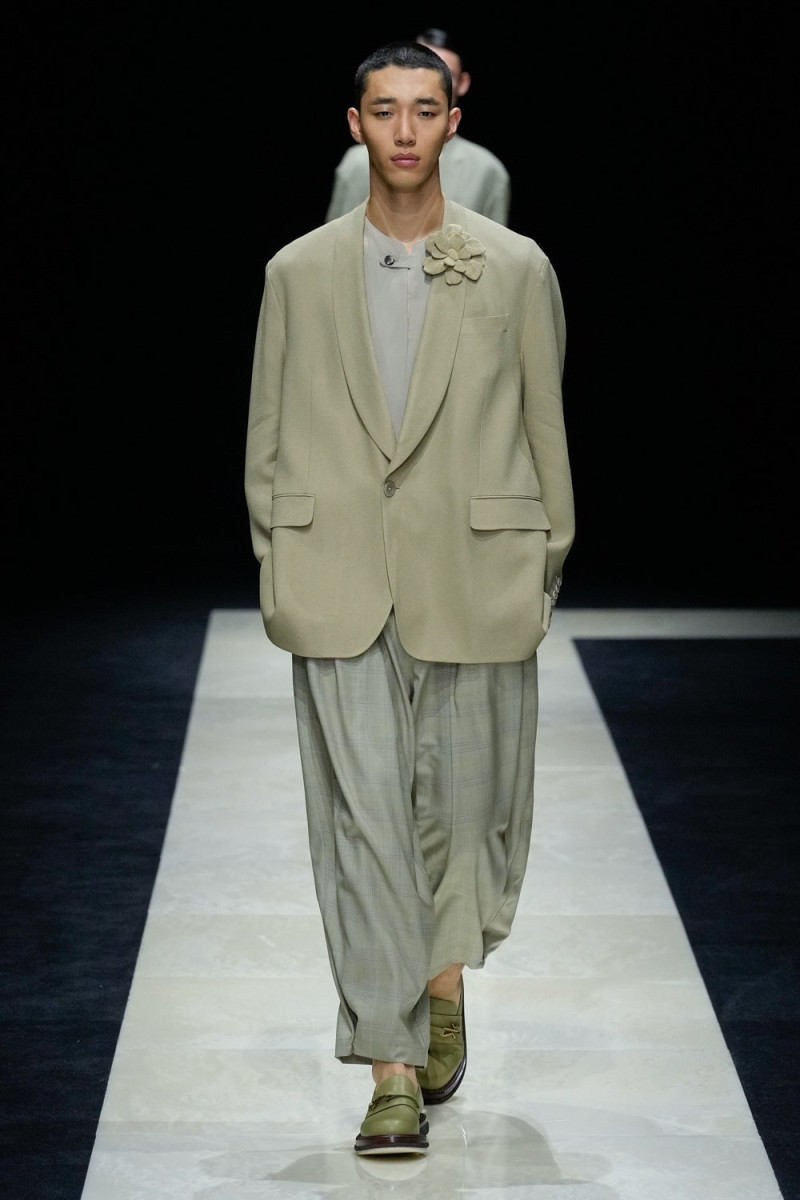 Emporio Armani fashion show for Spring/Summer 2025