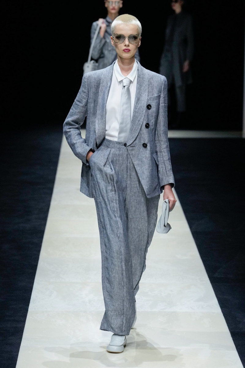 Emporio Armani fashion show for Spring/Summer 2025