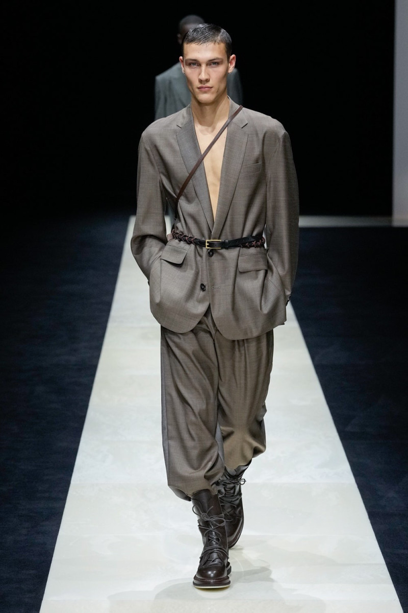 Emporio Armani fashion show for Spring/Summer 2025