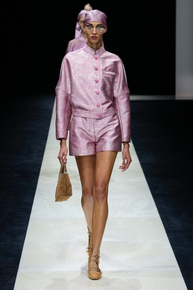 Emporio Armani fashion show for Spring/Summer 2025