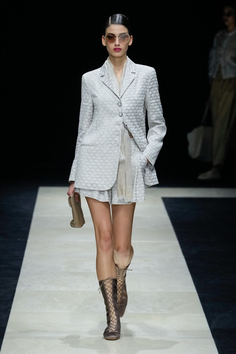 Emporio Armani fashion show for Spring/Summer 2025