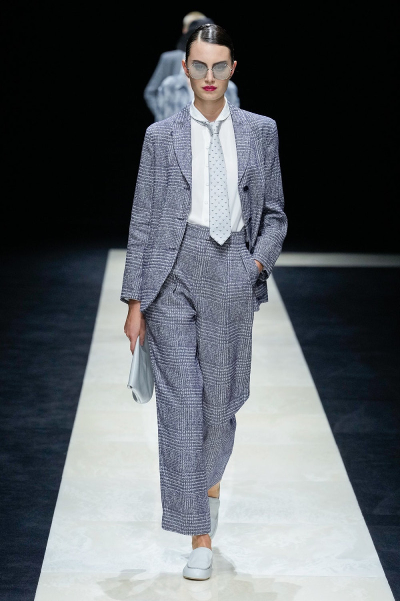 Emporio Armani fashion show for Spring/Summer 2025