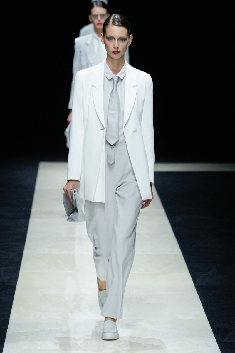 Emporio Armani fashion show for Spring/Summer 2025