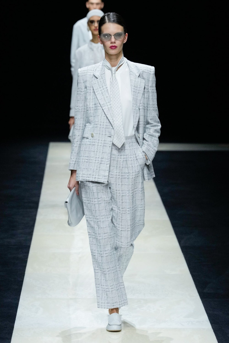 Emporio Armani fashion show for Spring/Summer 2025