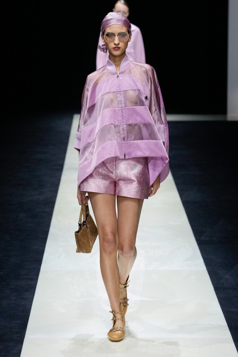 Emporio Armani fashion show for Spring/Summer 2025