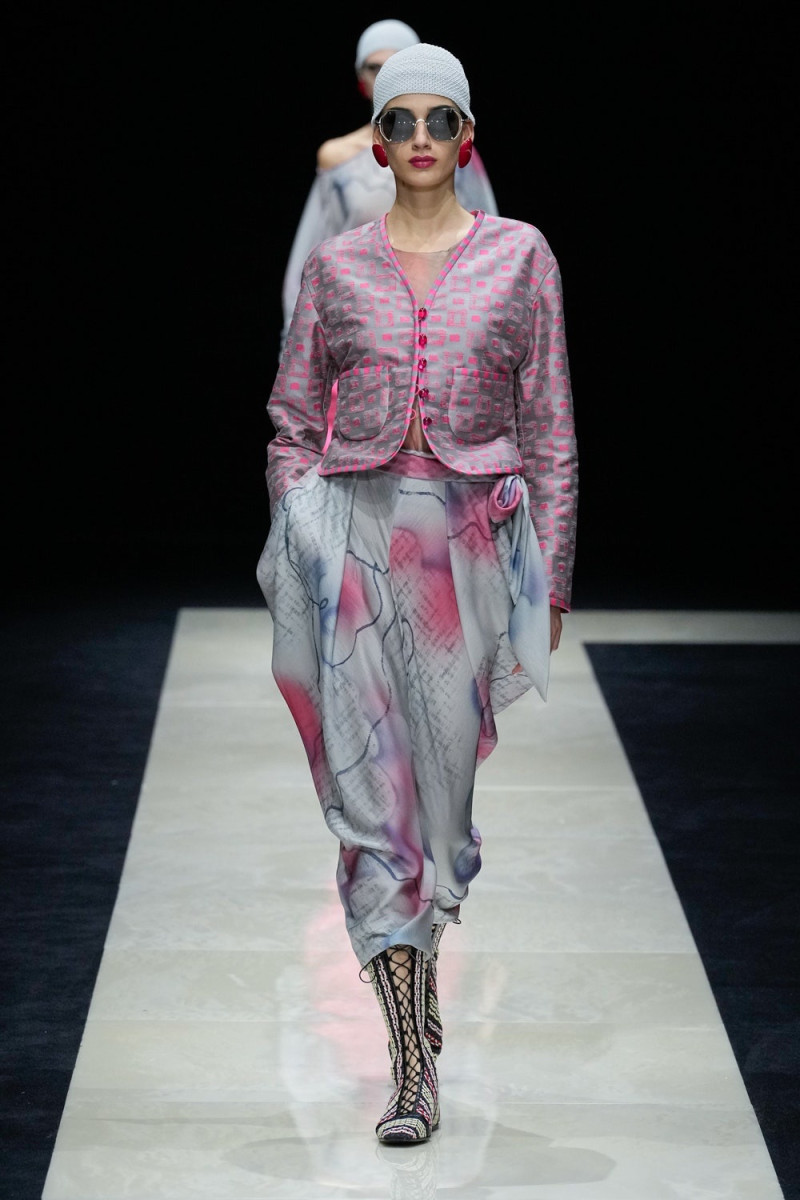 Emporio Armani fashion show for Spring/Summer 2025