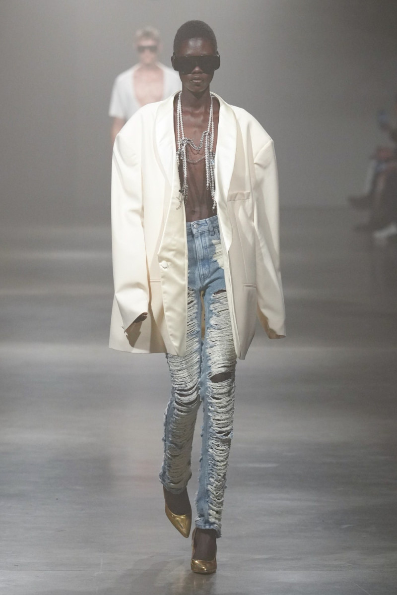 MM6 Maison Martin Margiela fashion show for Spring/Summer 2025