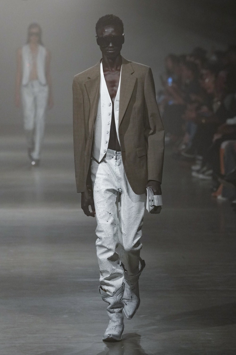 MM6 Maison Martin Margiela fashion show for Spring/Summer 2025