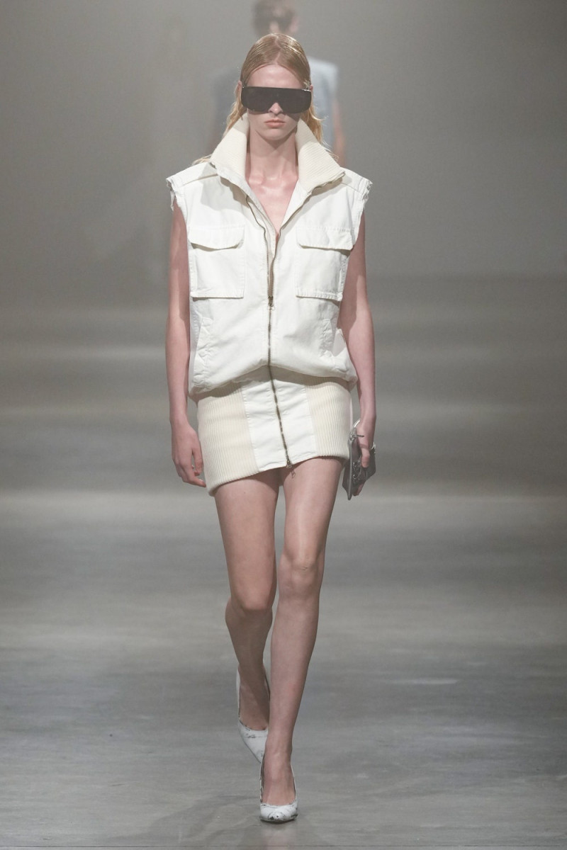 MM6 Maison Martin Margiela fashion show for Spring/Summer 2025
