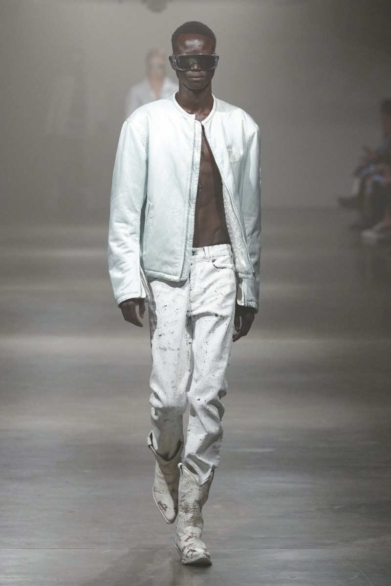 MM6 Maison Martin Margiela fashion show for Spring/Summer 2025