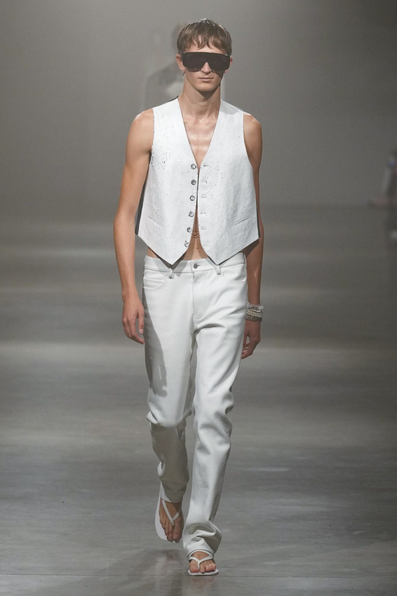 MM6 Maison Martin Margiela fashion show for Spring/Summer 2025