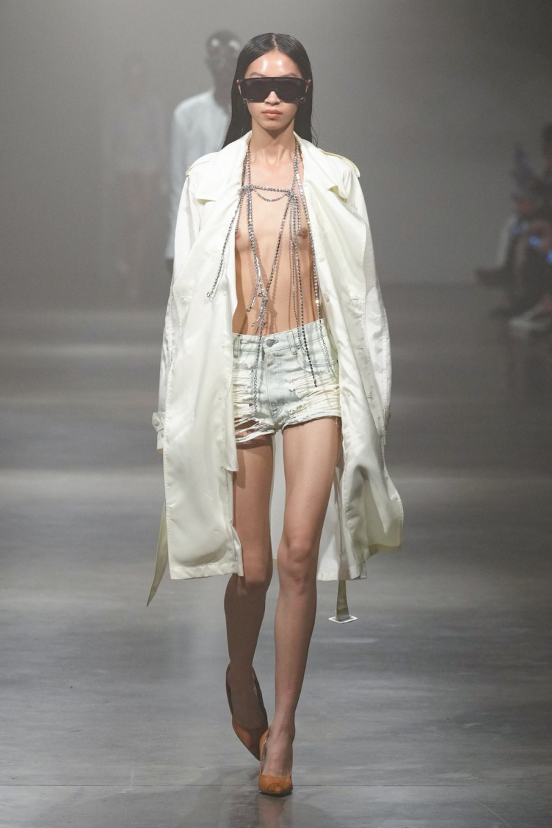 MM6 Maison Martin Margiela fashion show for Spring/Summer 2025