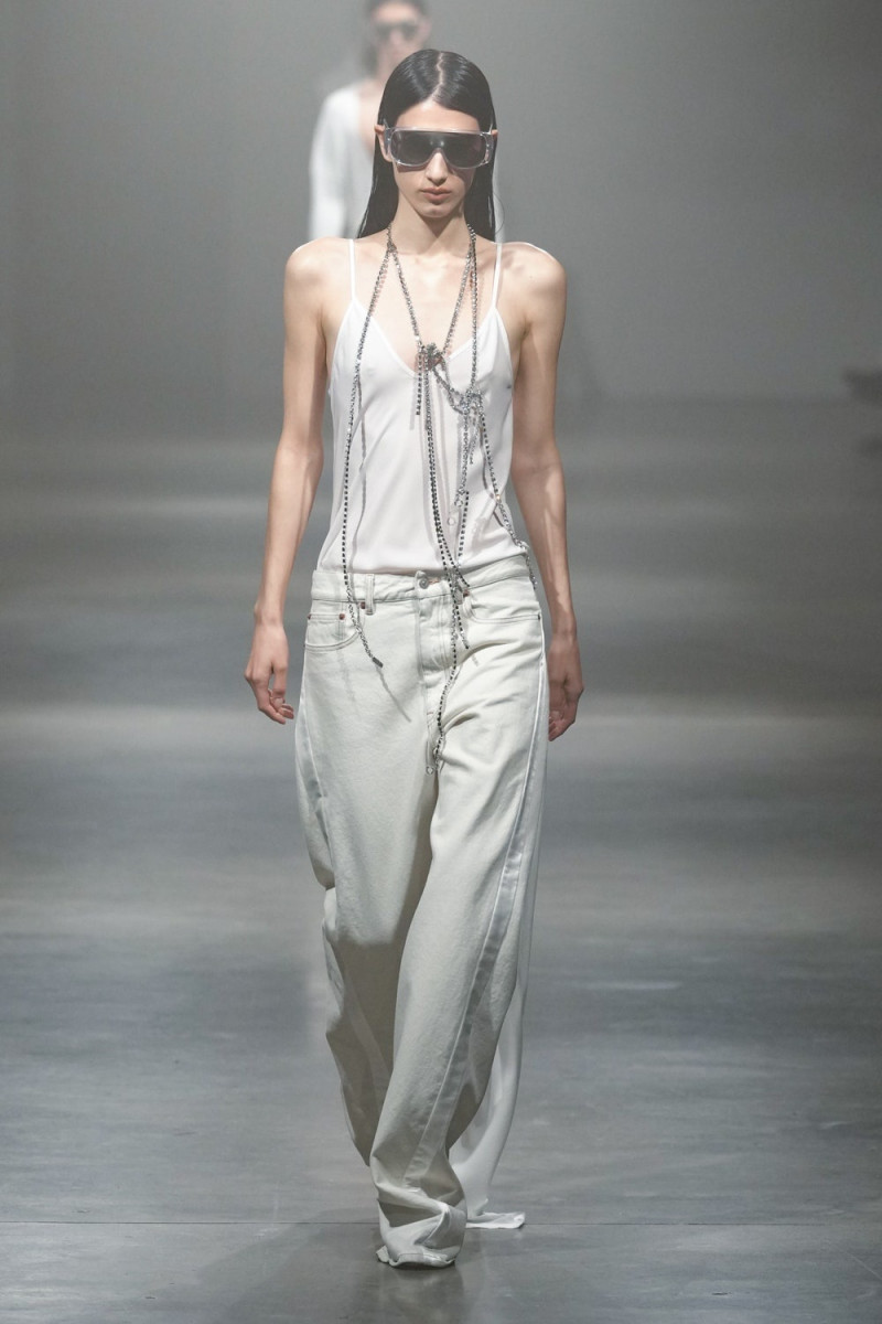 MM6 Maison Martin Margiela fashion show for Spring/Summer 2025