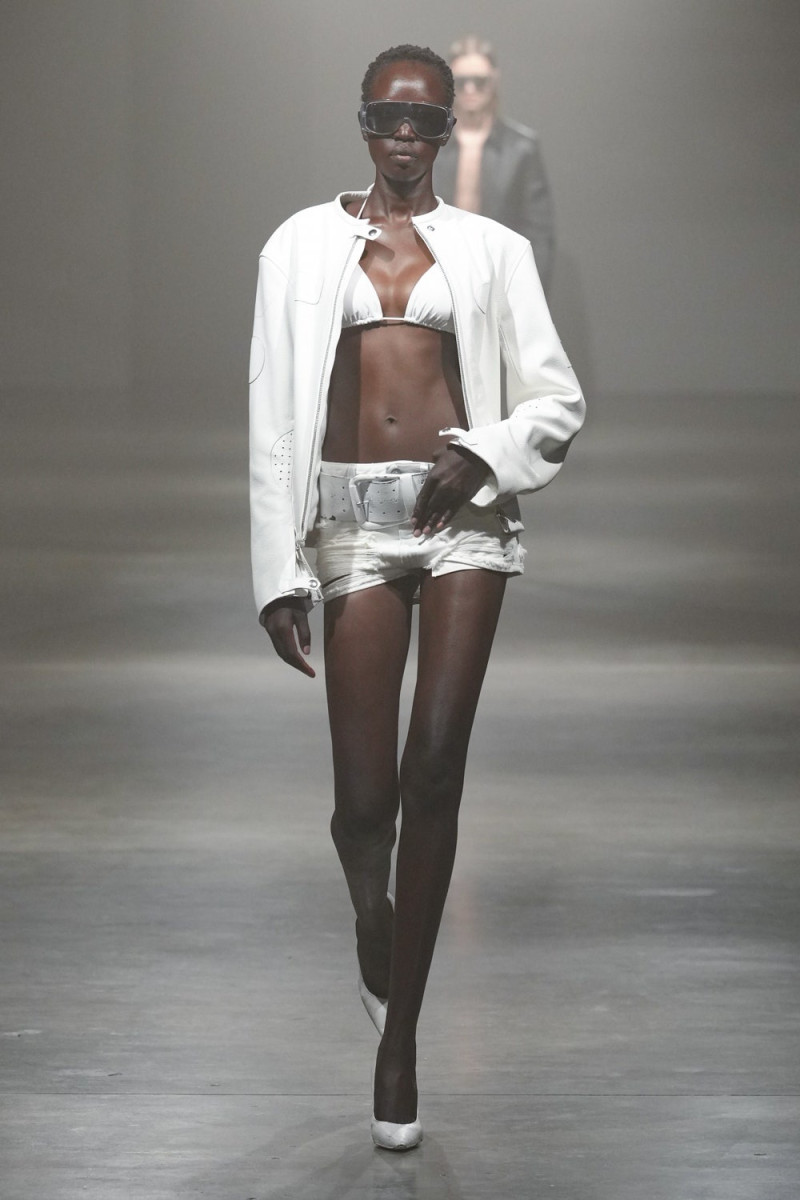 MM6 Maison Martin Margiela fashion show for Spring/Summer 2025