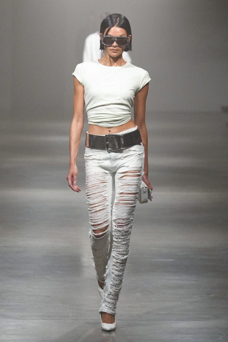 MM6 Maison Martin Margiela fashion show for Spring/Summer 2025