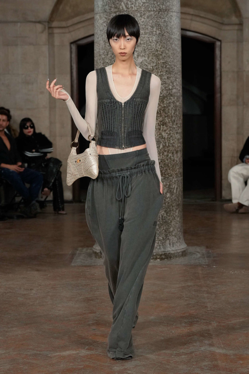 Knwls fashion show for Spring/Summer 2025
