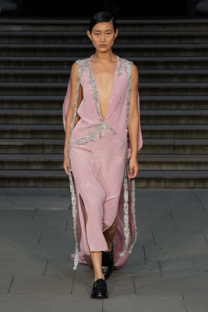 Erdem fashion show for Spring/Summer 2025
