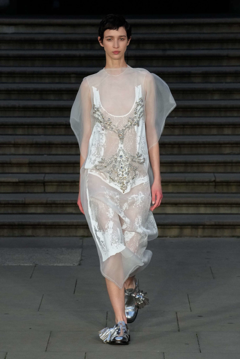 Erdem fashion show for Spring/Summer 2025
