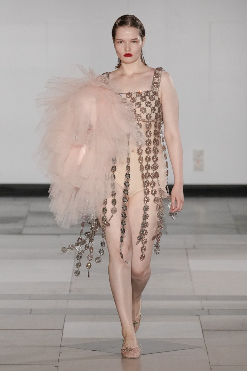 Simone Rocha fashion show for Spring/Summer 2025
