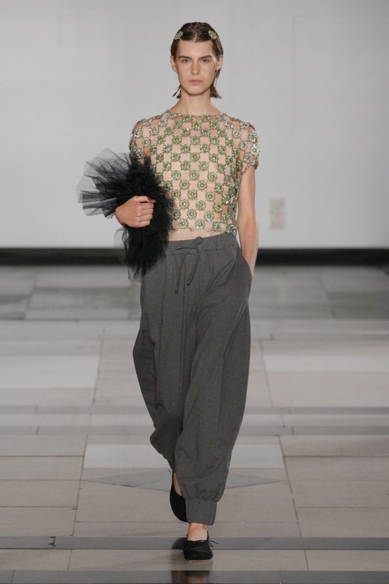 Simone Rocha fashion show for Spring/Summer 2025