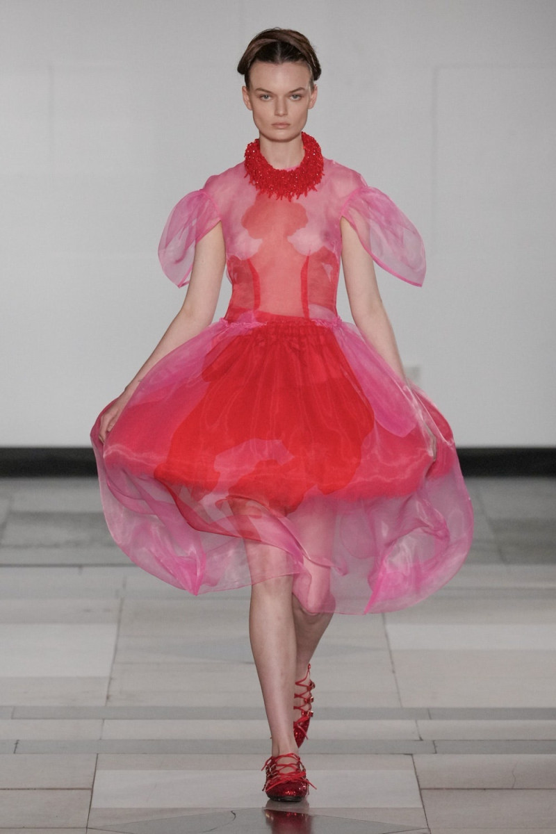 Simone Rocha fashion show for Spring/Summer 2025