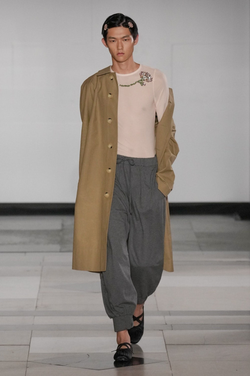 Simone Rocha fashion show for Spring/Summer 2025