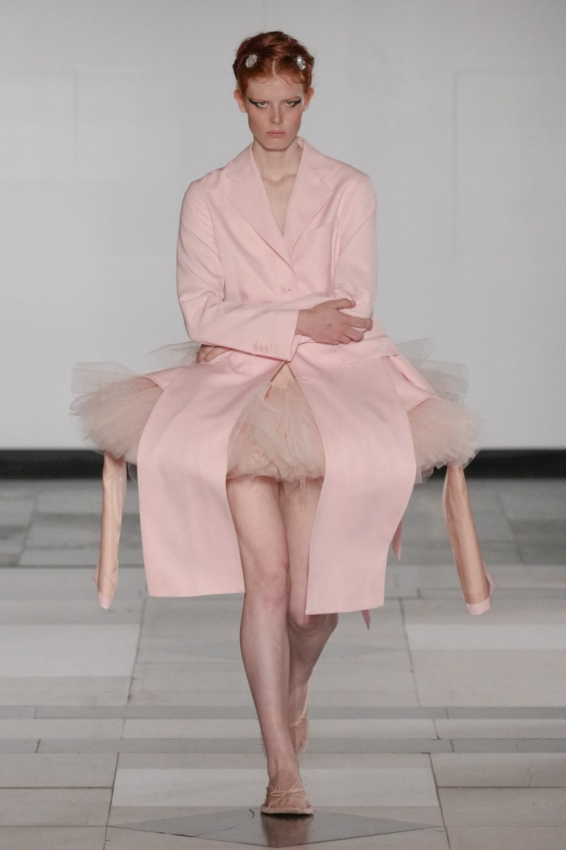 Simone Rocha fashion show for Spring/Summer 2025