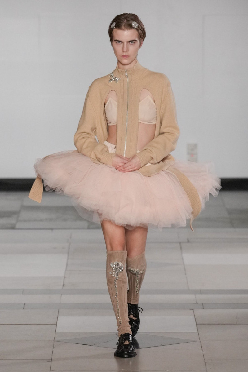 Simone Rocha fashion show for Spring/Summer 2025
