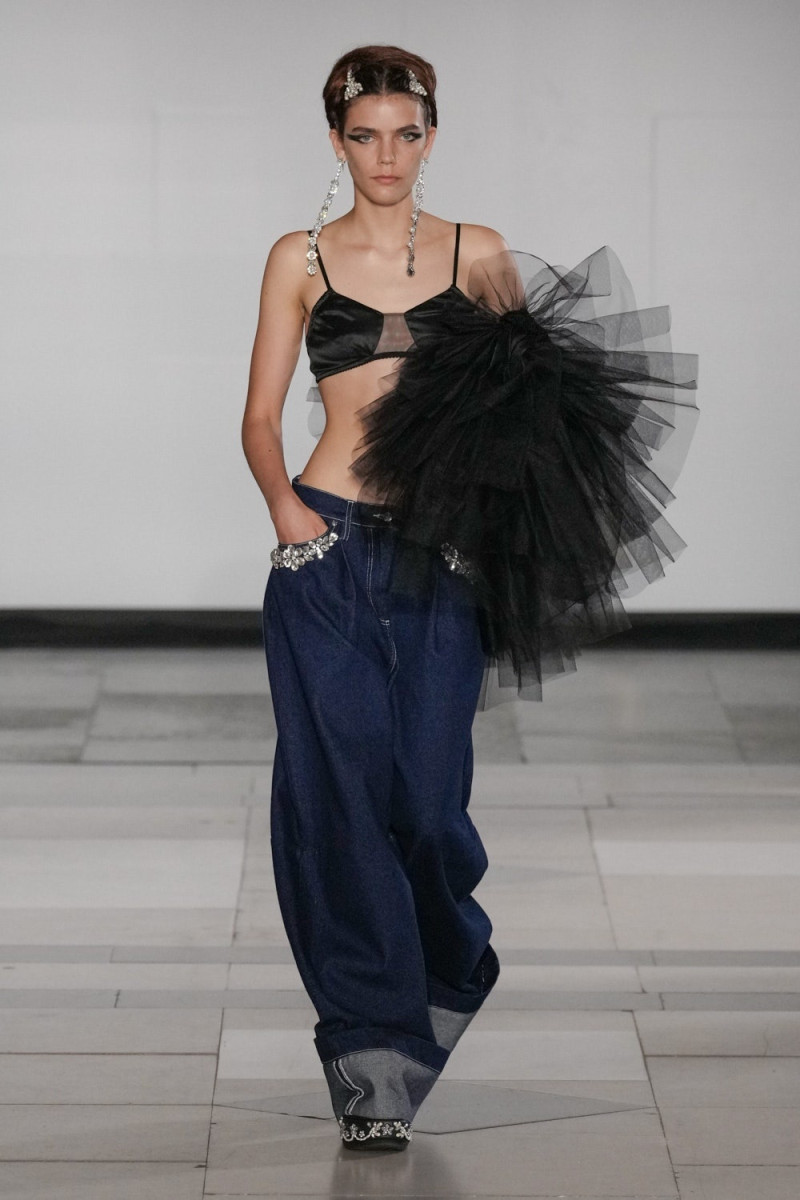 Simone Rocha fashion show for Spring/Summer 2025