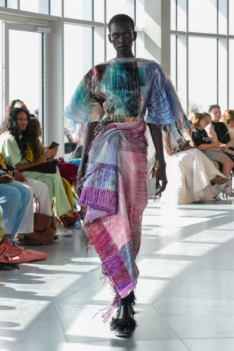 Roksanda Ilincic fashion show for Spring/Summer 2025