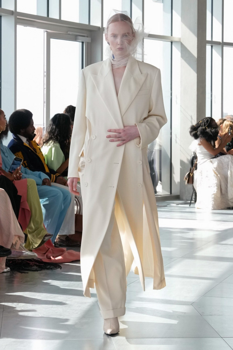Roksanda Ilincic fashion show for Spring/Summer 2025