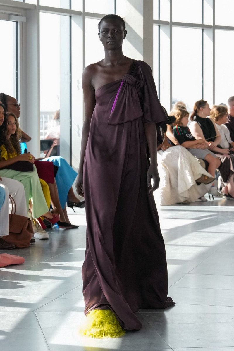 Roksanda Ilincic fashion show for Spring/Summer 2025