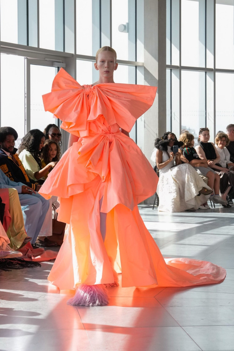Roksanda Ilincic fashion show for Spring/Summer 2025