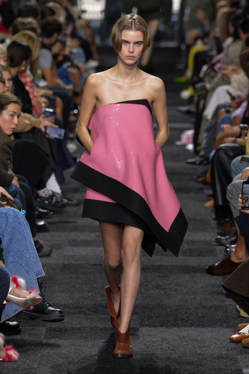J.W. Anderson fashion show for Spring/Summer 2025