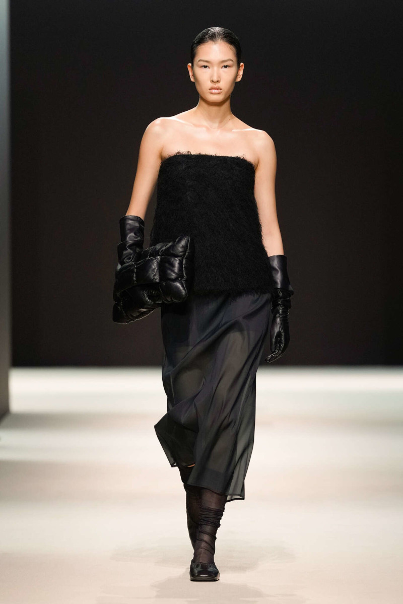 Cos Sweden fashion show for Spring/Summer 2025