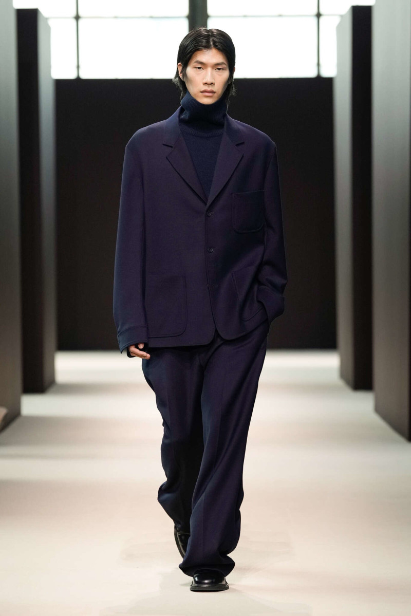 Cos Sweden fashion show for Spring/Summer 2025