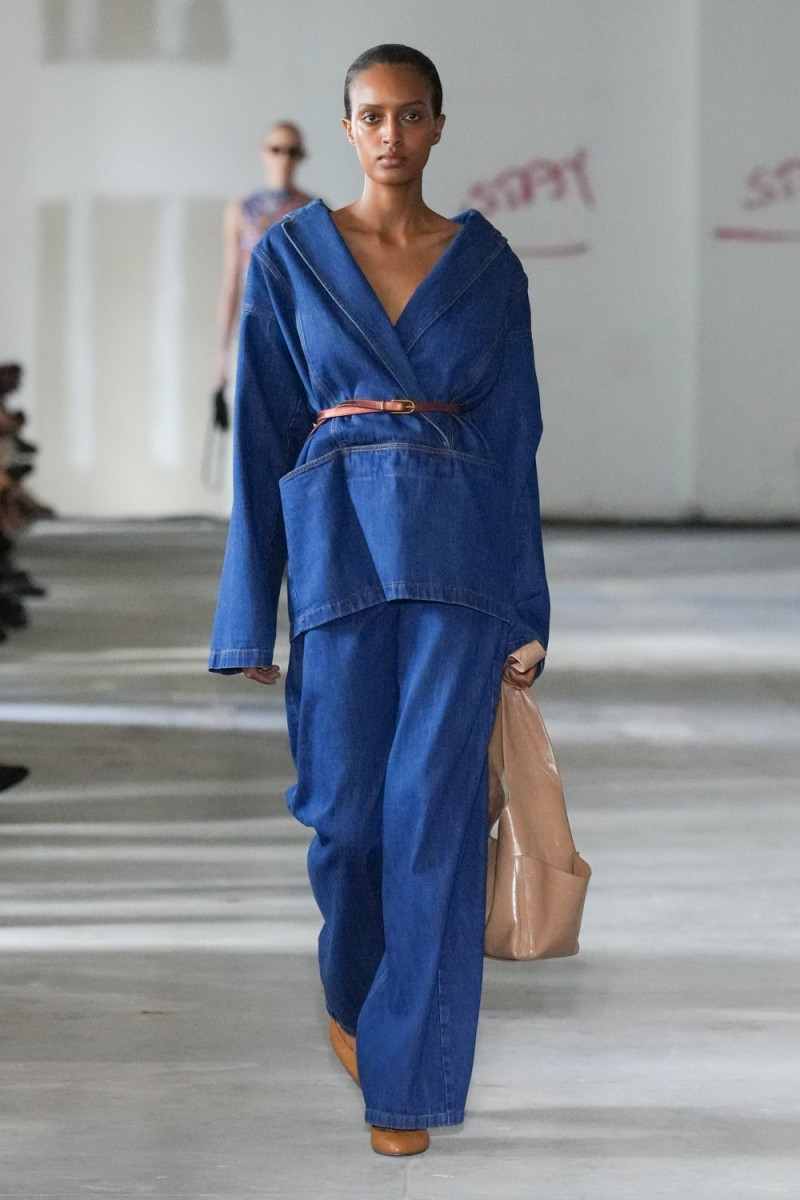 Rachel Comey fashion show for Spring/Summer 2025
