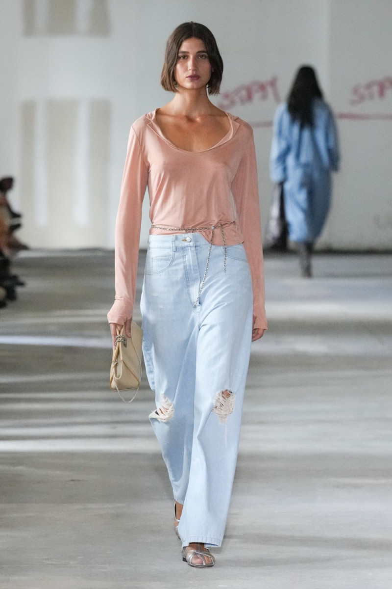 Rachel Comey fashion show for Spring/Summer 2025