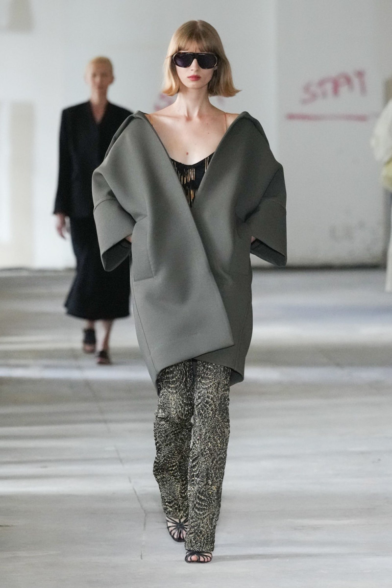 Rachel Comey fashion show for Spring/Summer 2025